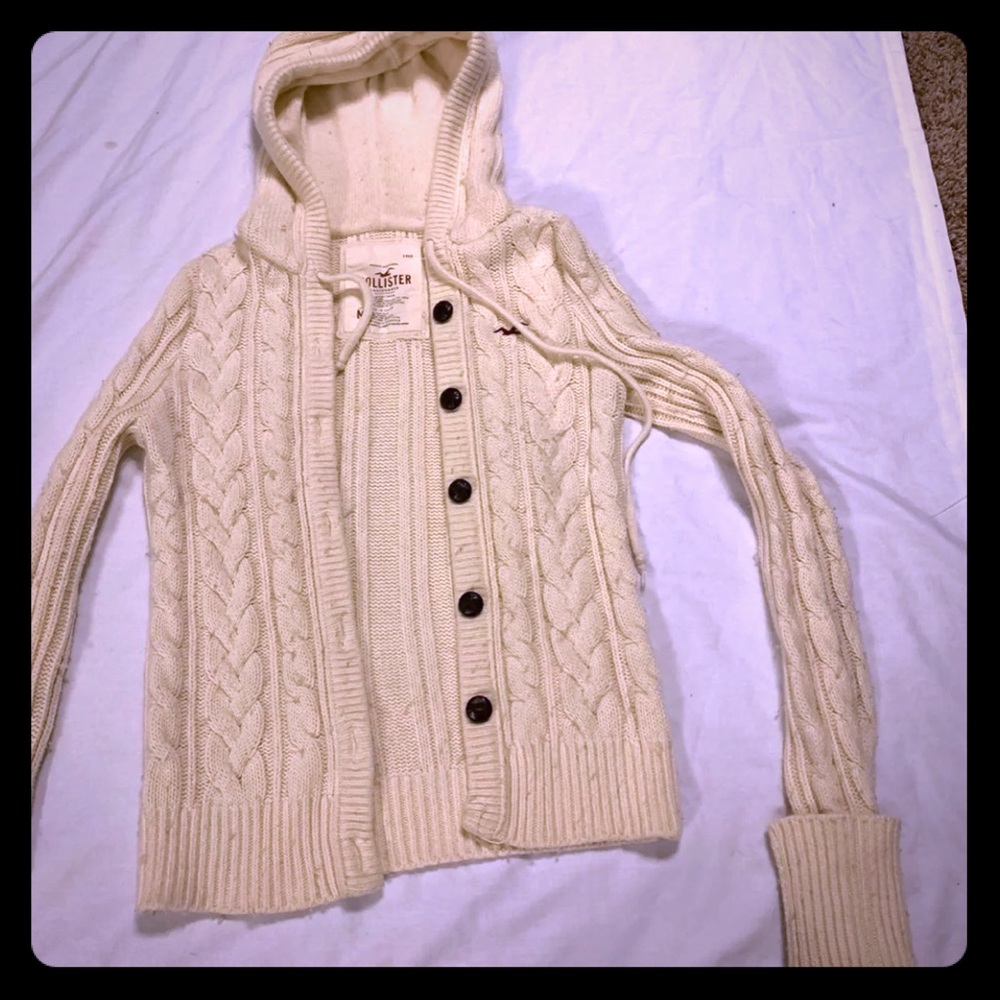 Hollister sweater